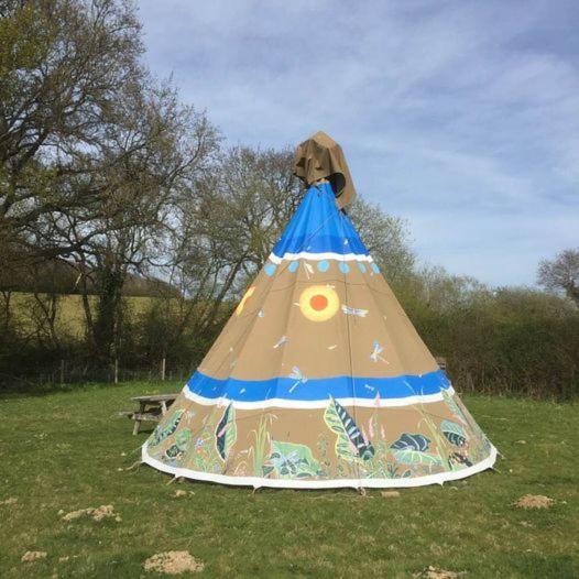 Big Sky Tipi Holidays Wartling Экстерьер фото