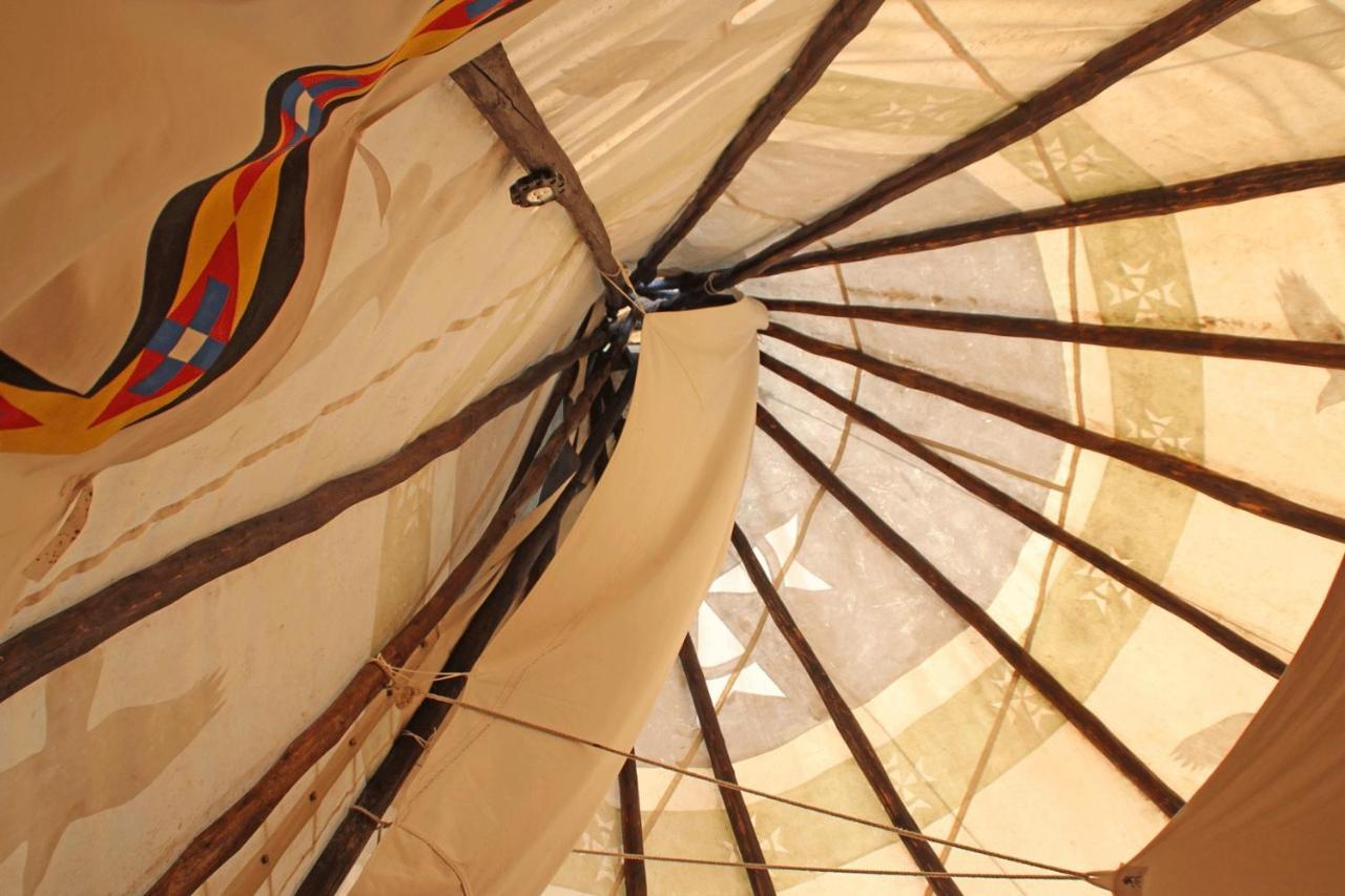 Big Sky Tipi Holidays Wartling Экстерьер фото
