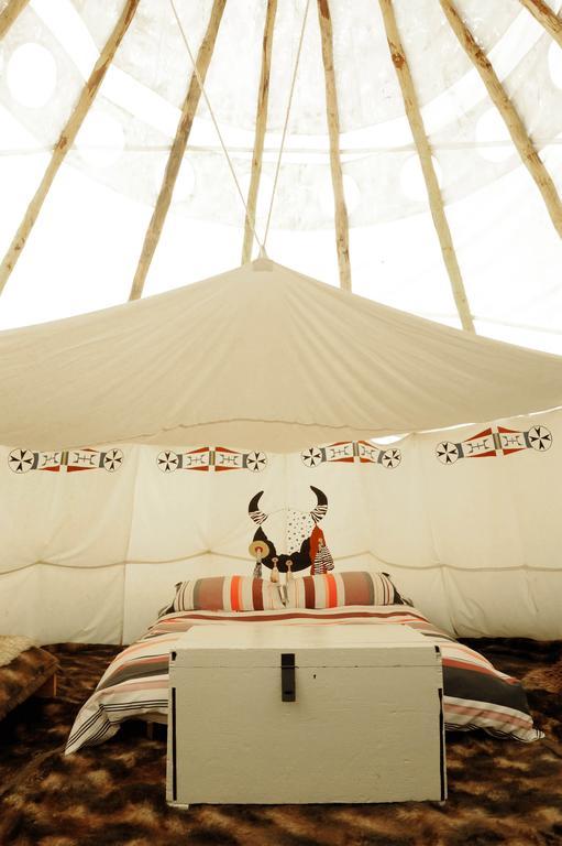 Big Sky Tipi Holidays Wartling Экстерьер фото