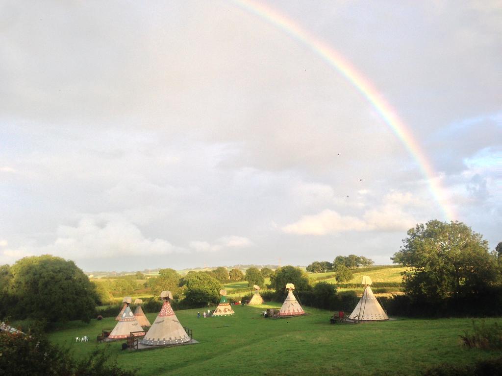 Big Sky Tipi Holidays Wartling Экстерьер фото